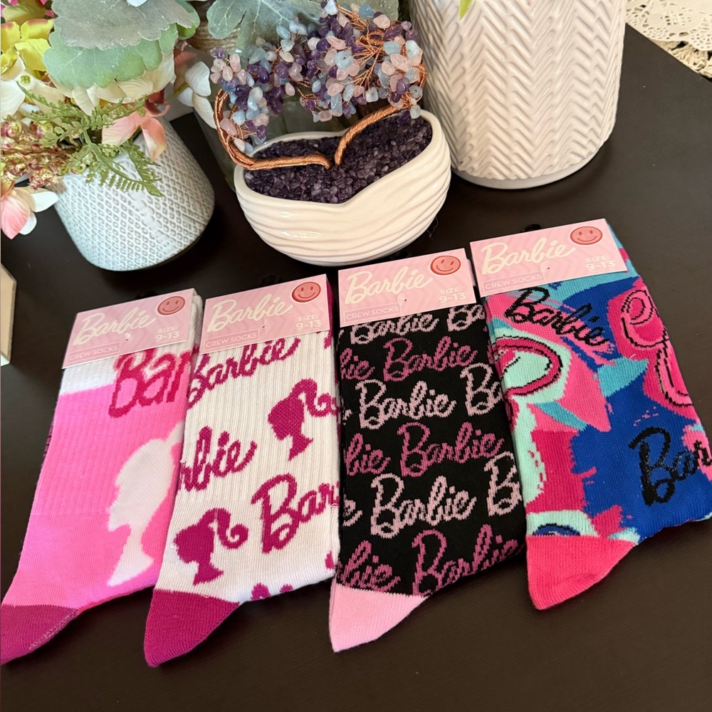 ๐๐งฆ BARBIE LIMITED EDITION 4-PIECE CREW SOCK COLLECTION. BRAND NEW WITH TAGS!